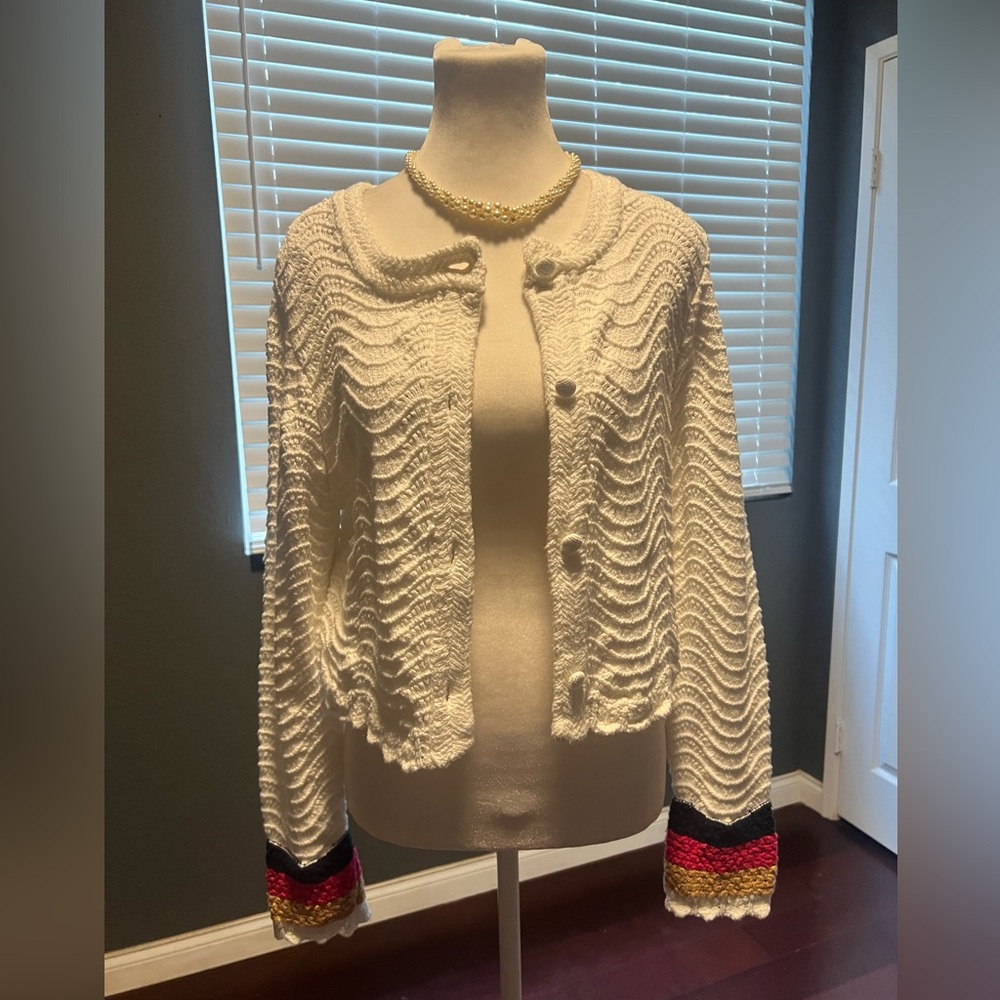 House of Harlow Elegant White Textured Sweater with Multicolor Cuffs. In EUC.